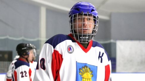 Руководитель и капитан «Бондарей» Олег Ивлиев о хоккее на болоте и первой оглушительной победе